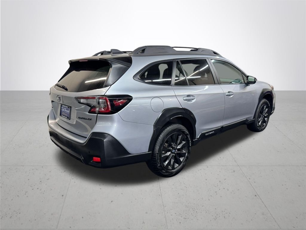 Used 2025 Silver Subaru Onyx Edition image 7
