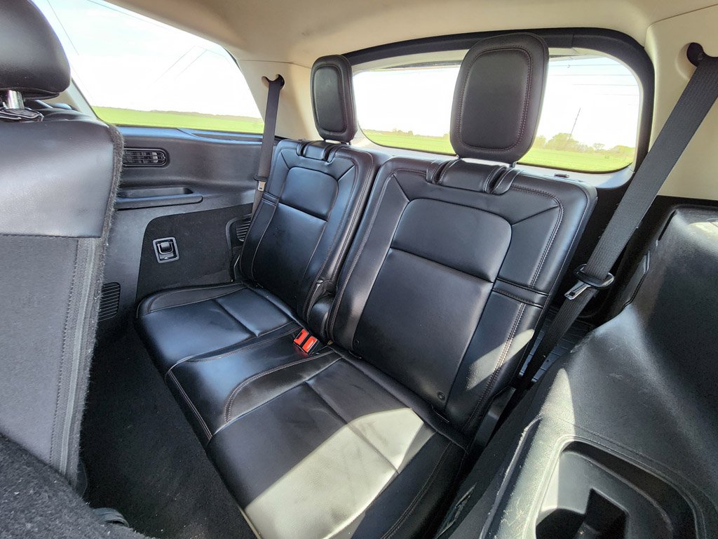 Used 2020 Infinite Black Metallic Lincoln Reserve image 15