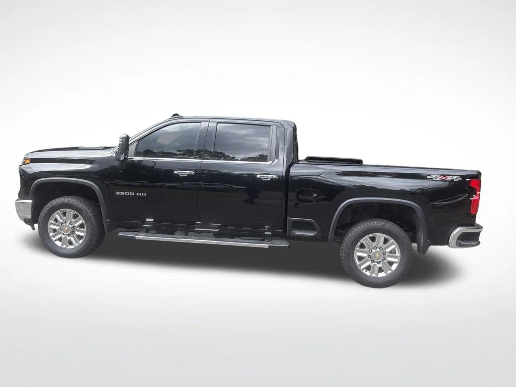Used 2025 Black Chevrolet LTZ image 5