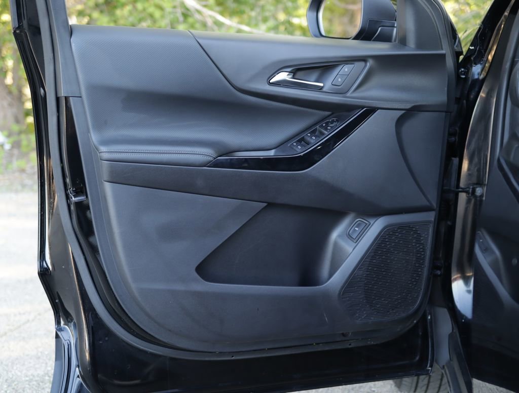 Used 2025 Mosaic Black Metallic Chevrolet LT image 26