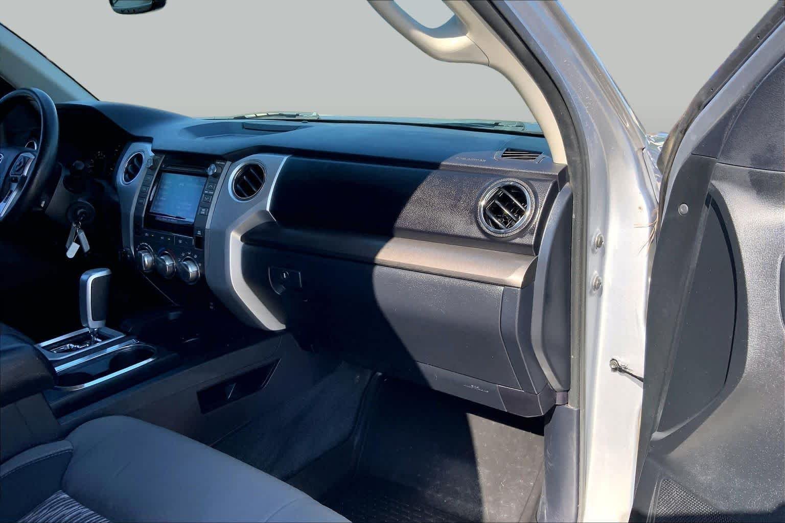Used 2019 Silver Sky Metallic Toyota SR5 image 18