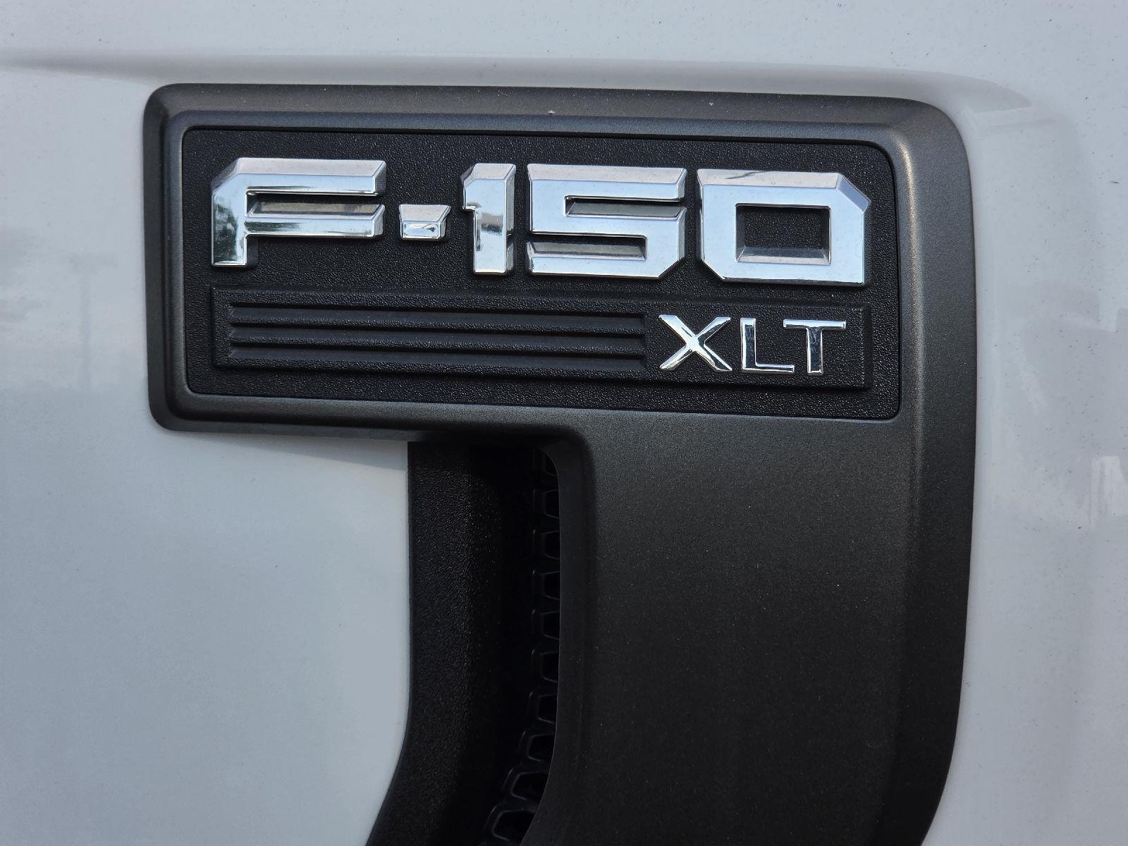 Used 2023 Oxford White Ford XLT image 27