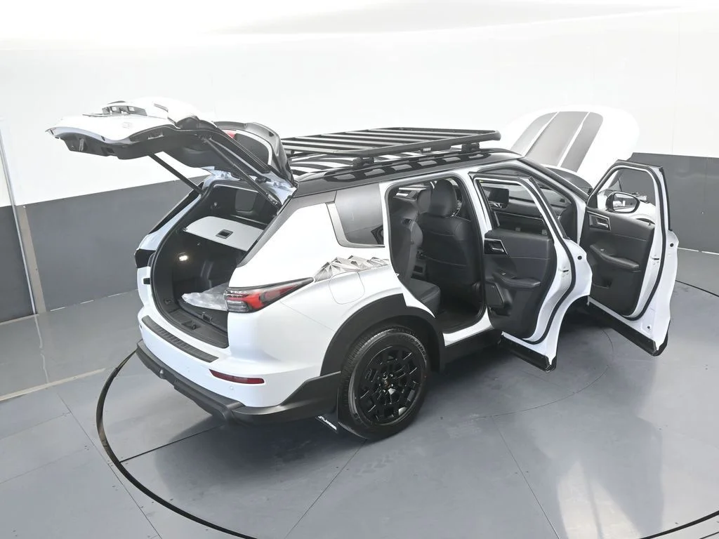 New 2026 White / Black Mitsubishi Trail Edition image 73