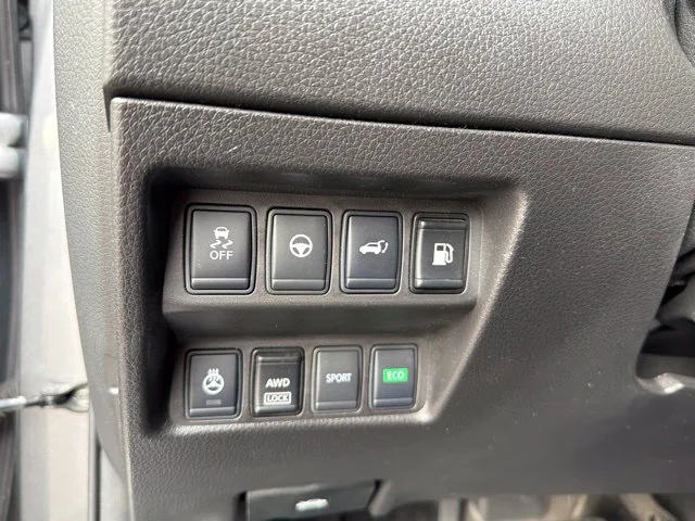 Used 2019 Gray Nissan SV image 32