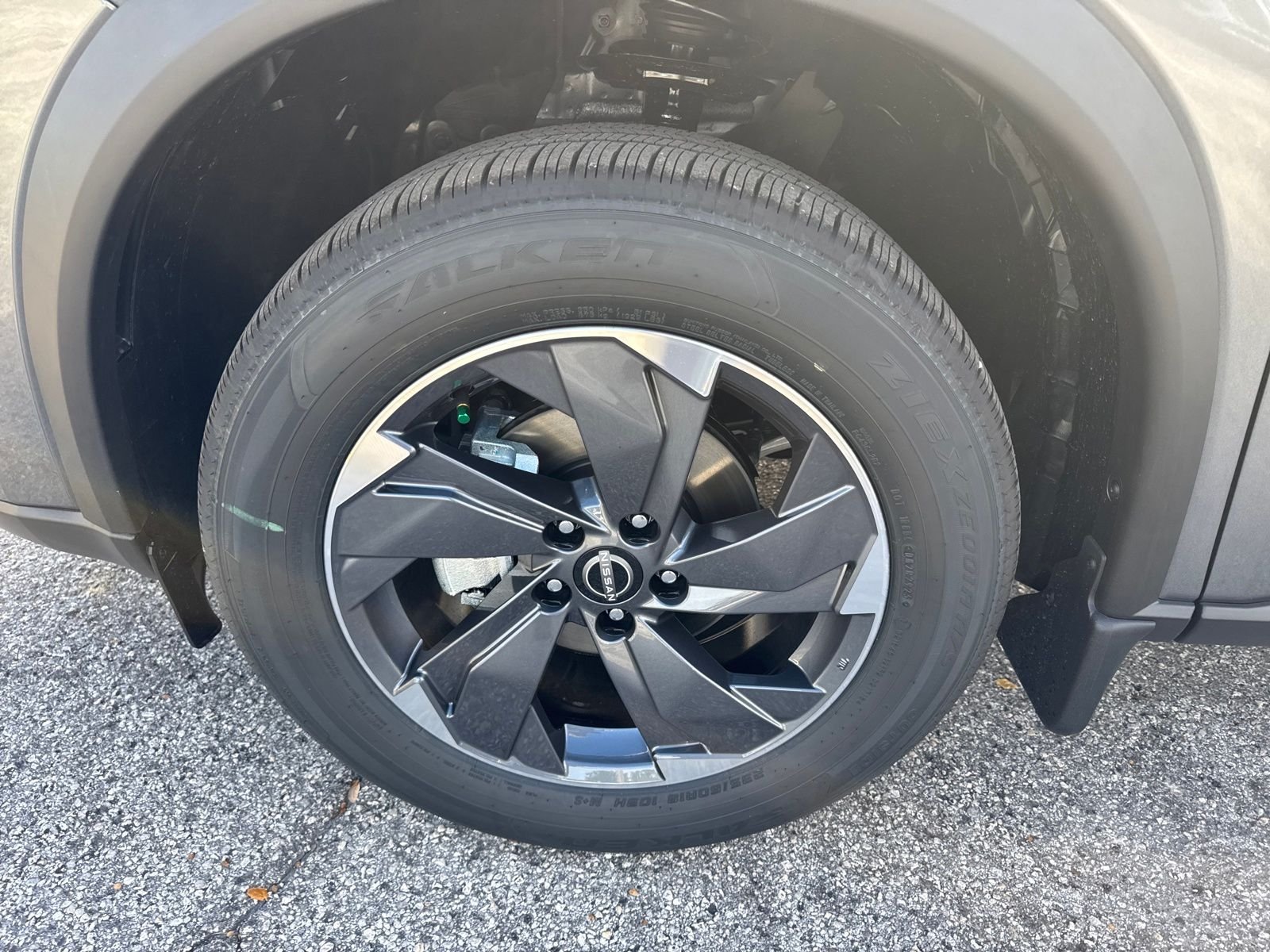 New 2026 Nissan Rogue SV 4D Sport Utility