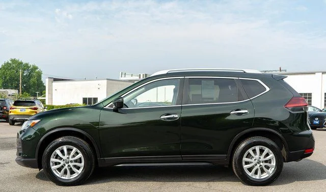 Used 2018 Midnight Pine Nissan SV image 9