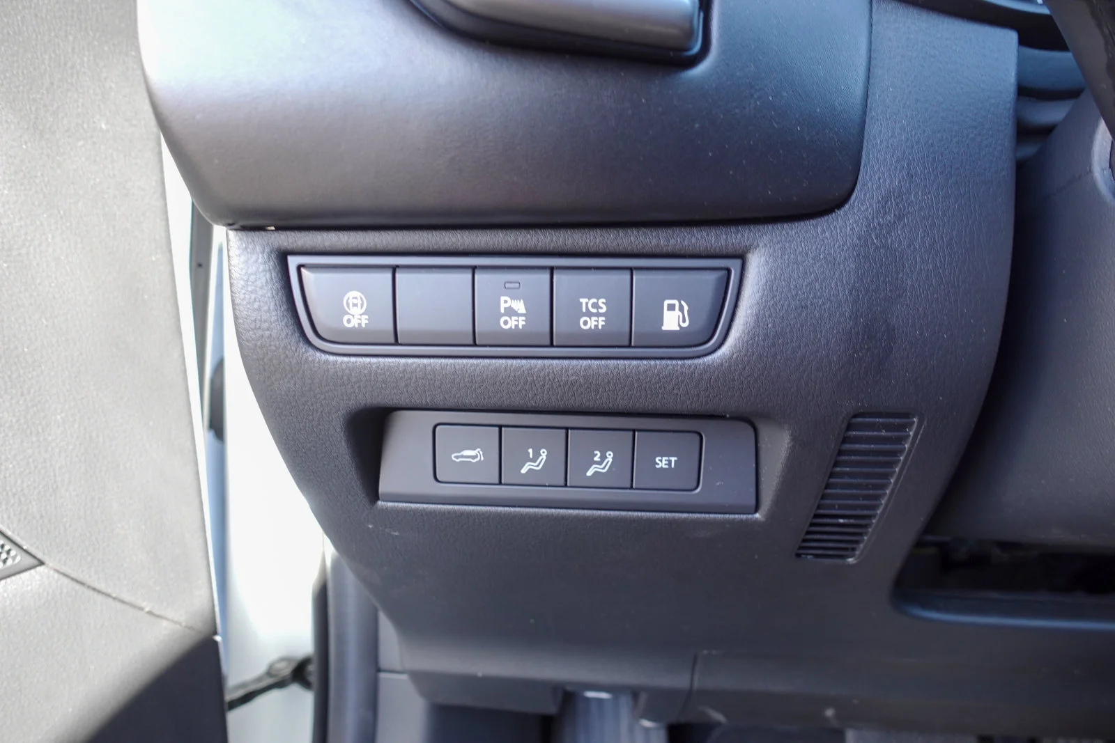 Certified Used 2026 Wind Chill Pearl Mazda Premium image 18