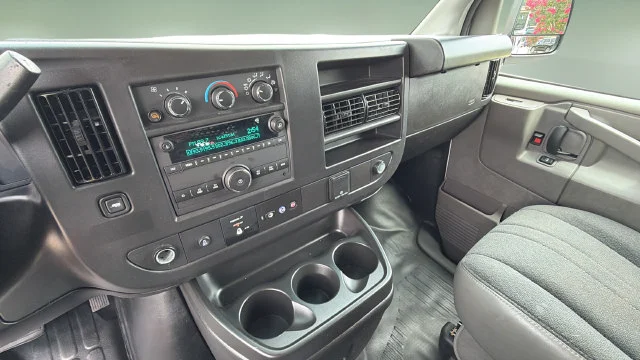 Used 2025 White GMC Work Van image 26