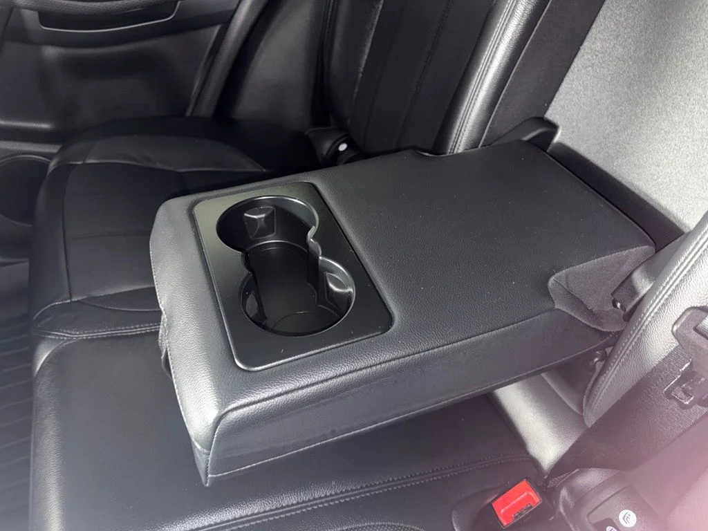 Used 2023 Gray Land Rover Dynamic image 13