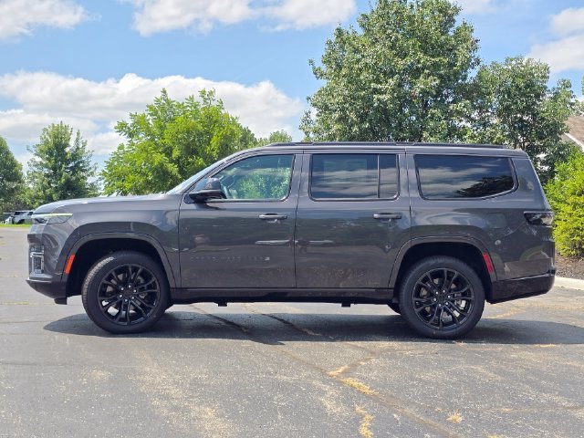 New 2026 Baltic-Gray Metallic Clear-Coat Exterior Paint Jeep Summit Obsidian image 32