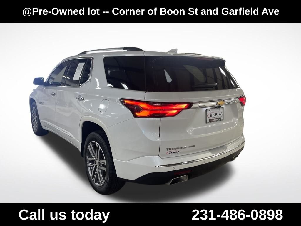 Used 2023 Beige Chevrolet High Country image 3