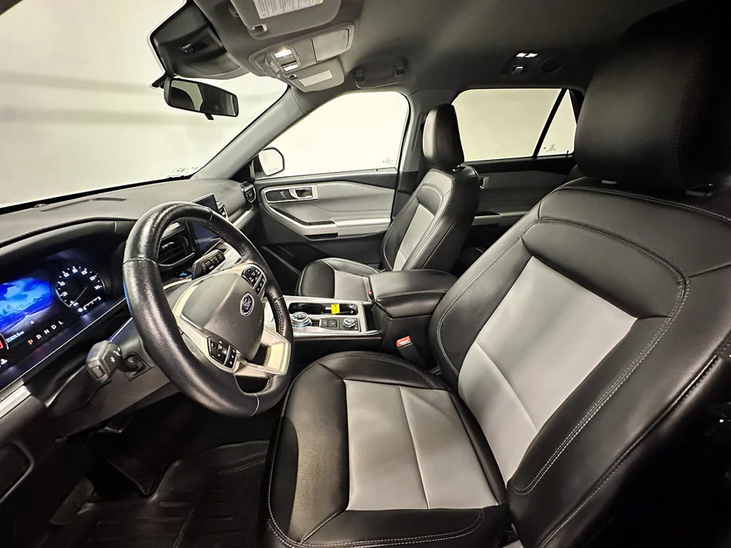 Used 2022 White Ford XLT image 3