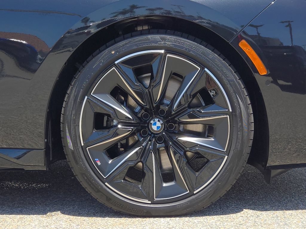 New 2026 Black Sapphire Metallic BMW 740i image 6
