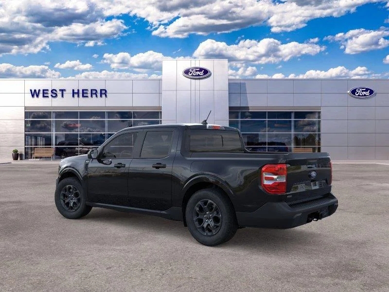 New 2026 Shadow Black Ford XLT image 5