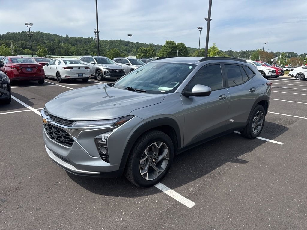 2024 Chevrolet Trax LT's photo