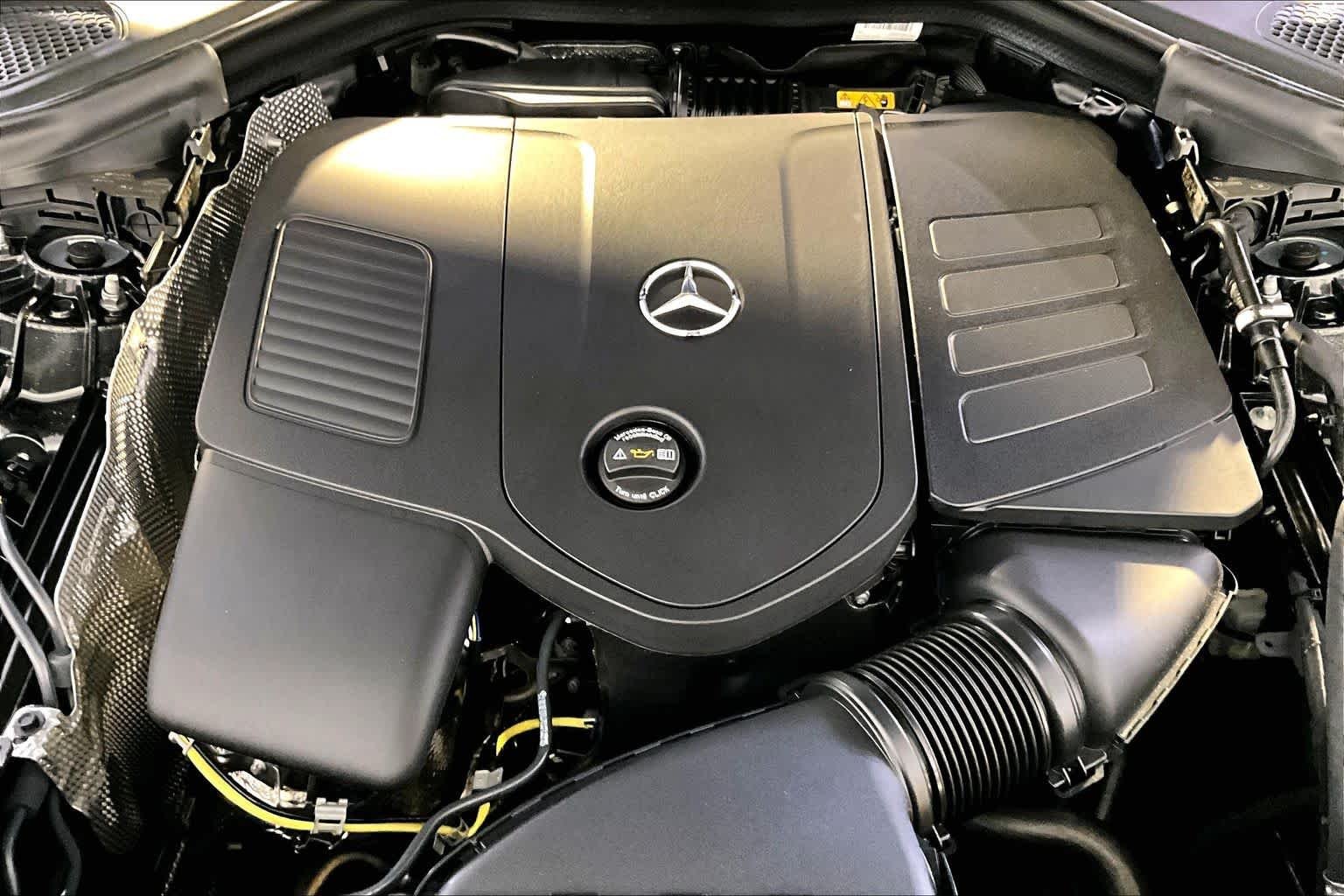 New 2027 Graphite Grey Metallic Mercedes-Benz GLC 300 image 14