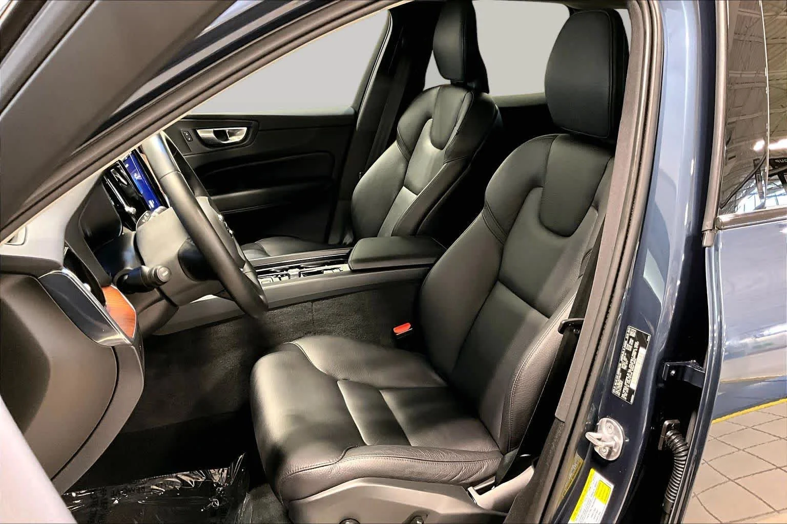 Used 2024 Denim Blue Volvo Plus image 9