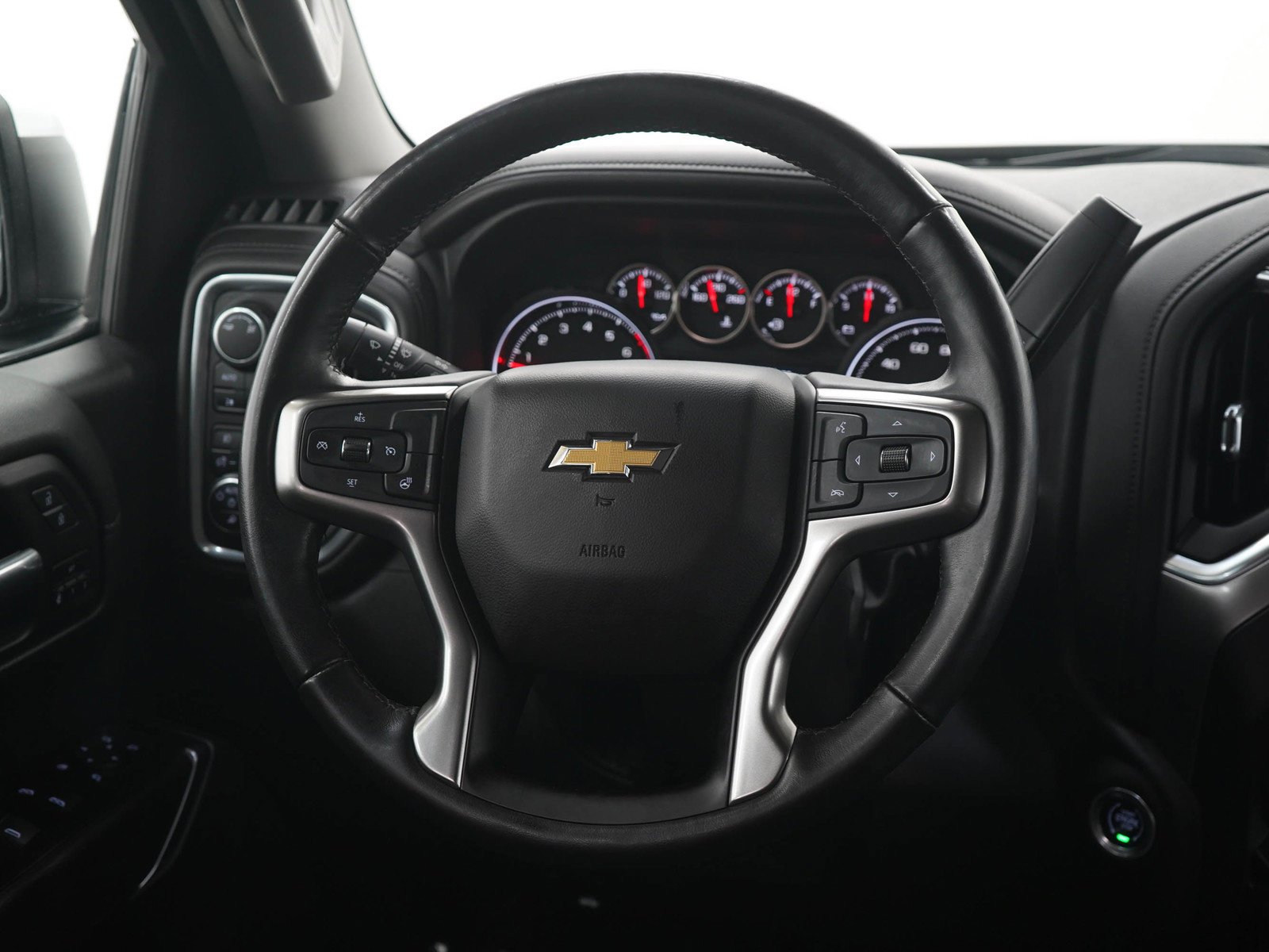 Used 2019 Black Chevrolet LTZ image 17