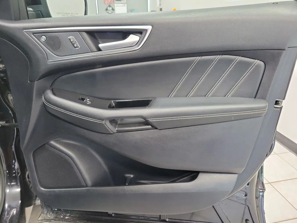 Used 2019 Black Metallic Ford ST image 26