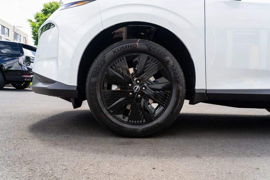 New 2026 Everest White Pearl TriCoat Nissan SV image 7