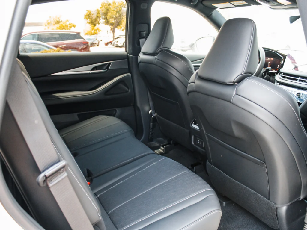 Certified Used 2027 Radiant White INFINITI LUXE image 30