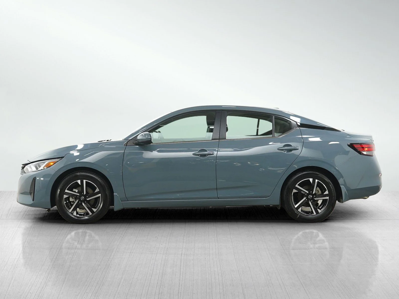 Used 2025 Nissan Sentra SV with VIN 3N1AB8CV7SY359989 for sale in Wayzata, Minnesota