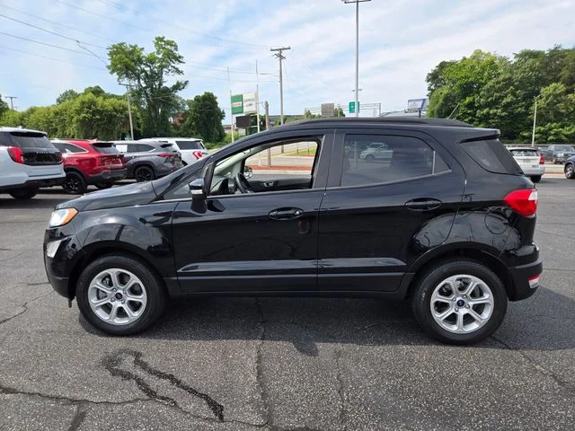 Used 2021 Black Ford SE image 4