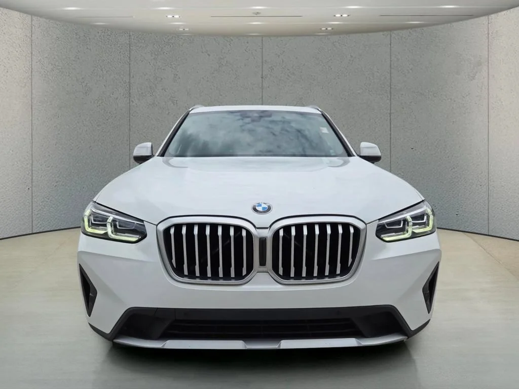 Used 2024 Mineral White Metallic BMW sDrive30i image 12