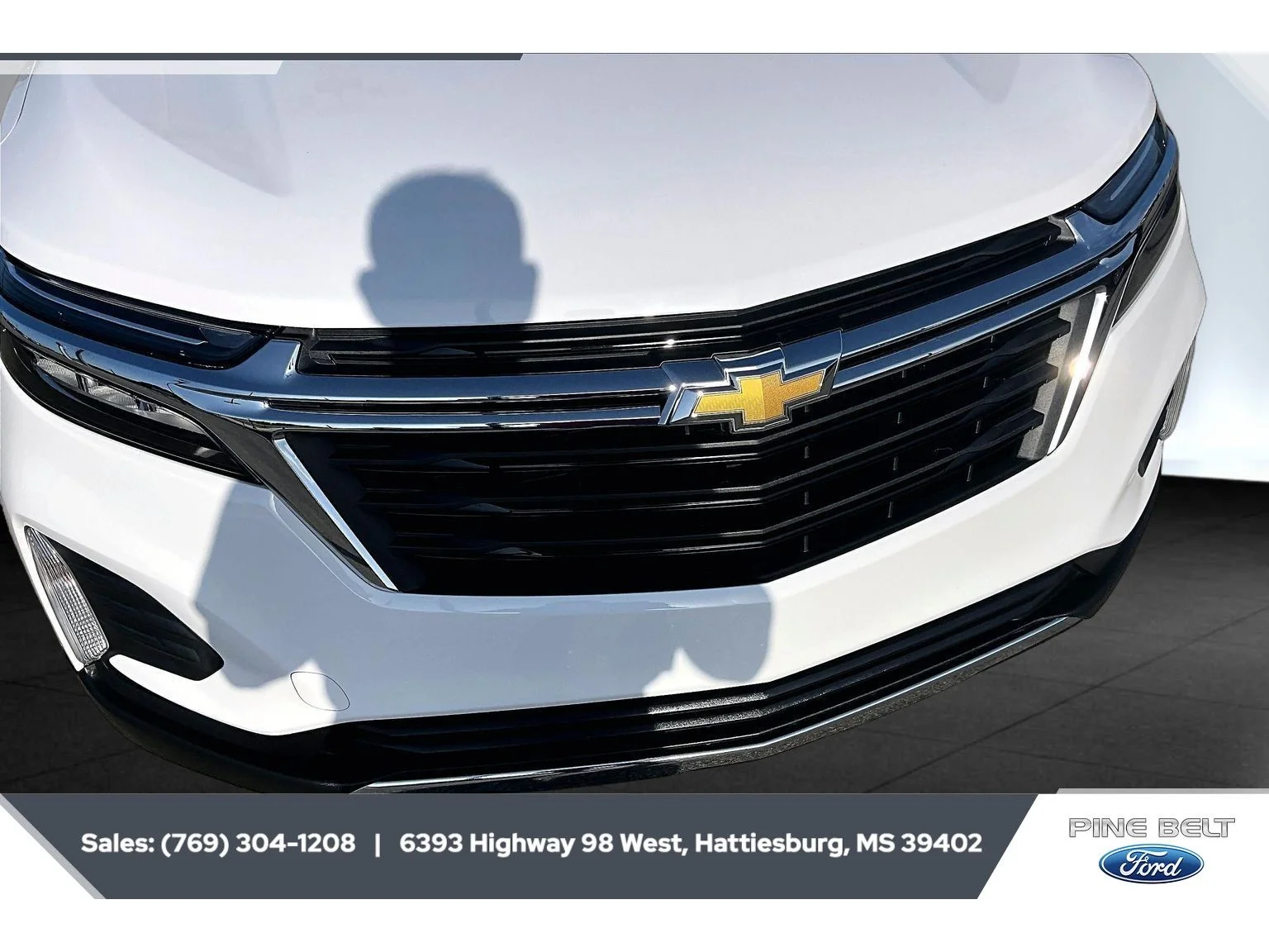 Used 2022 Summit White Chevrolet LT image 22