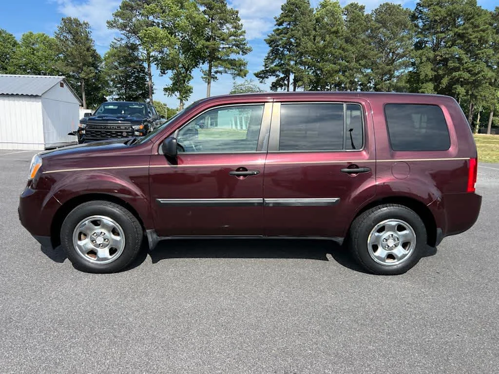 Used 2015 Dark Cherry Pearl Honda LX image 3