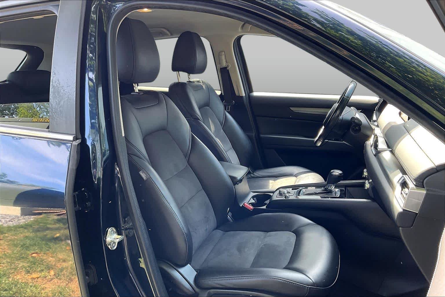 Used 2018 Deep Crystal Blue Mica Mazda Touring image 8