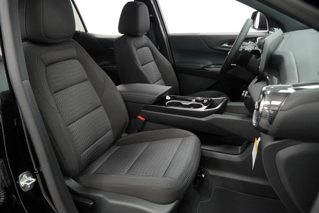 New 2027 Mosaic Black Metallic Chevrolet LT image 28
