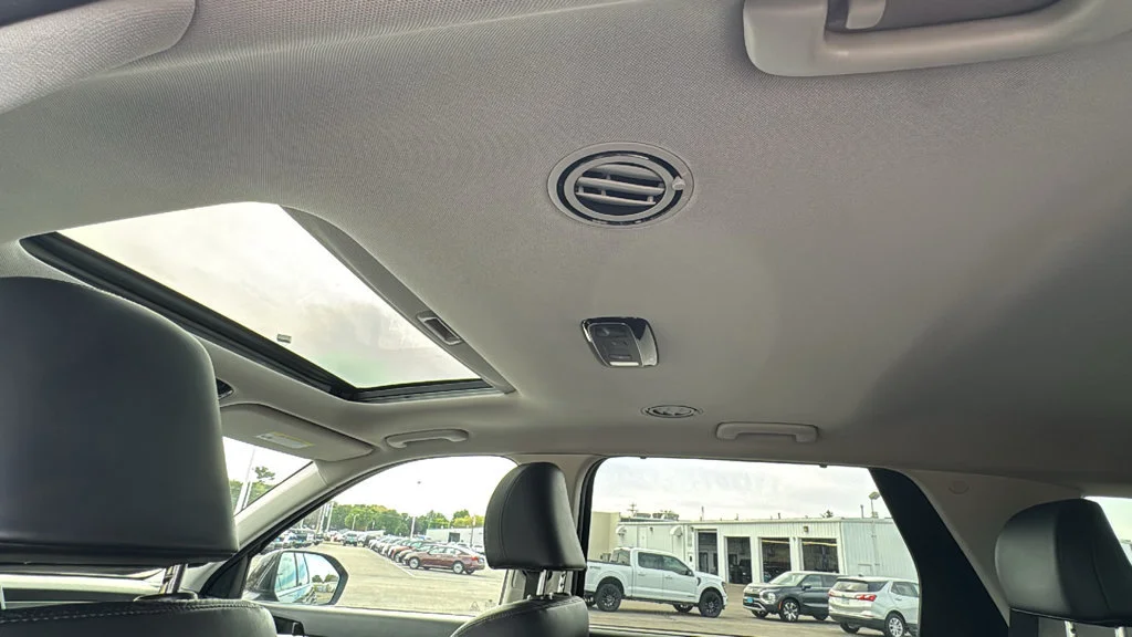 Used 2024 Black Hyundai XRT image 16