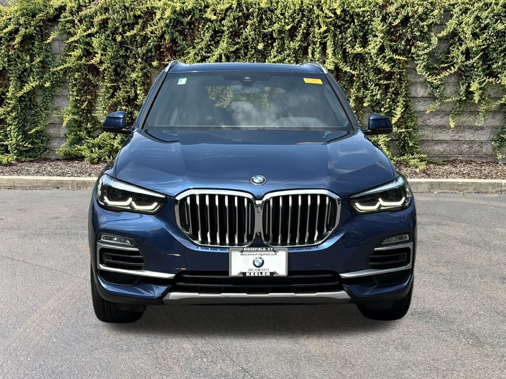 Used 2021 Phytonic Blue Metallic BMW xDrive40i image 2