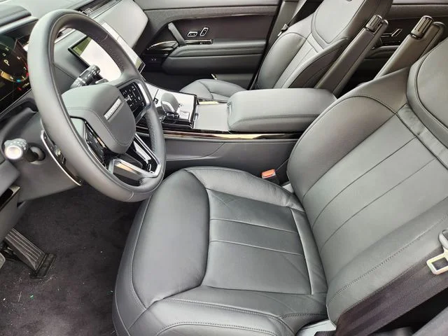 Used 2025 Red Land Rover S image 13