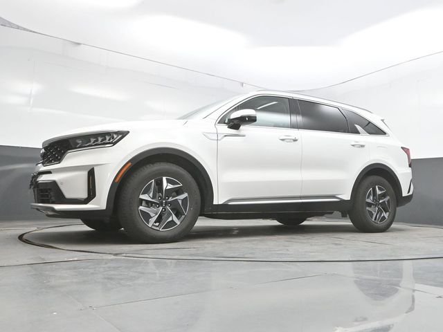Used 2021 White Kia EX image 46
