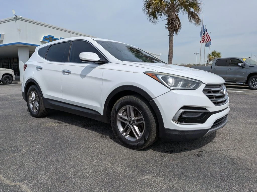 Used 2017 White Hyundai 2.4 Base image 2