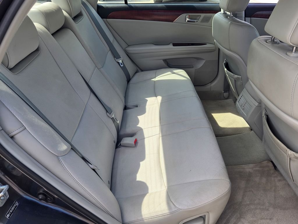 2012 Toyota Avalon Limited - Photo 16
