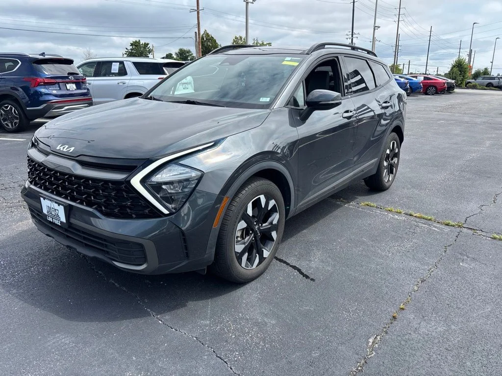 Used 2023 Gravity Gray Kia X-Line image 7