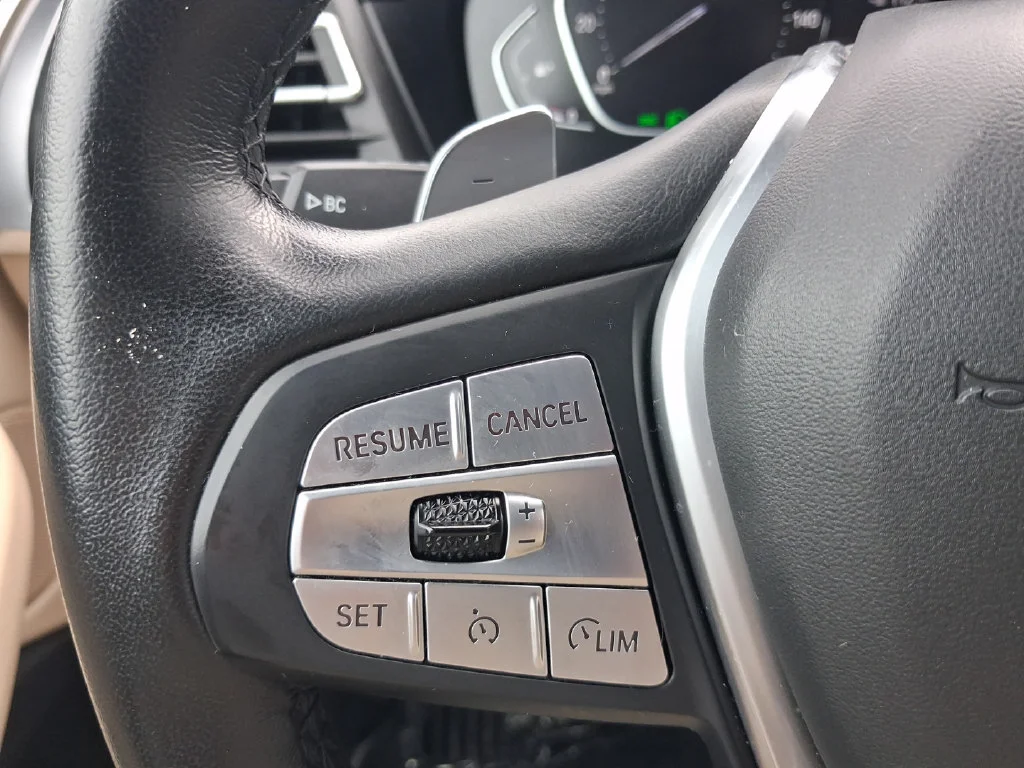 Used 2022 Dark Graphite BMW xDrive30i image 20