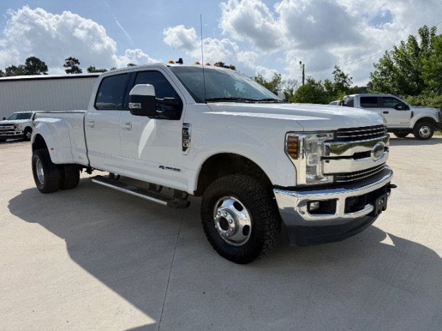 Used 2019 White Ford Lariat Crew Cab Long Bed DRW 4WD image 7