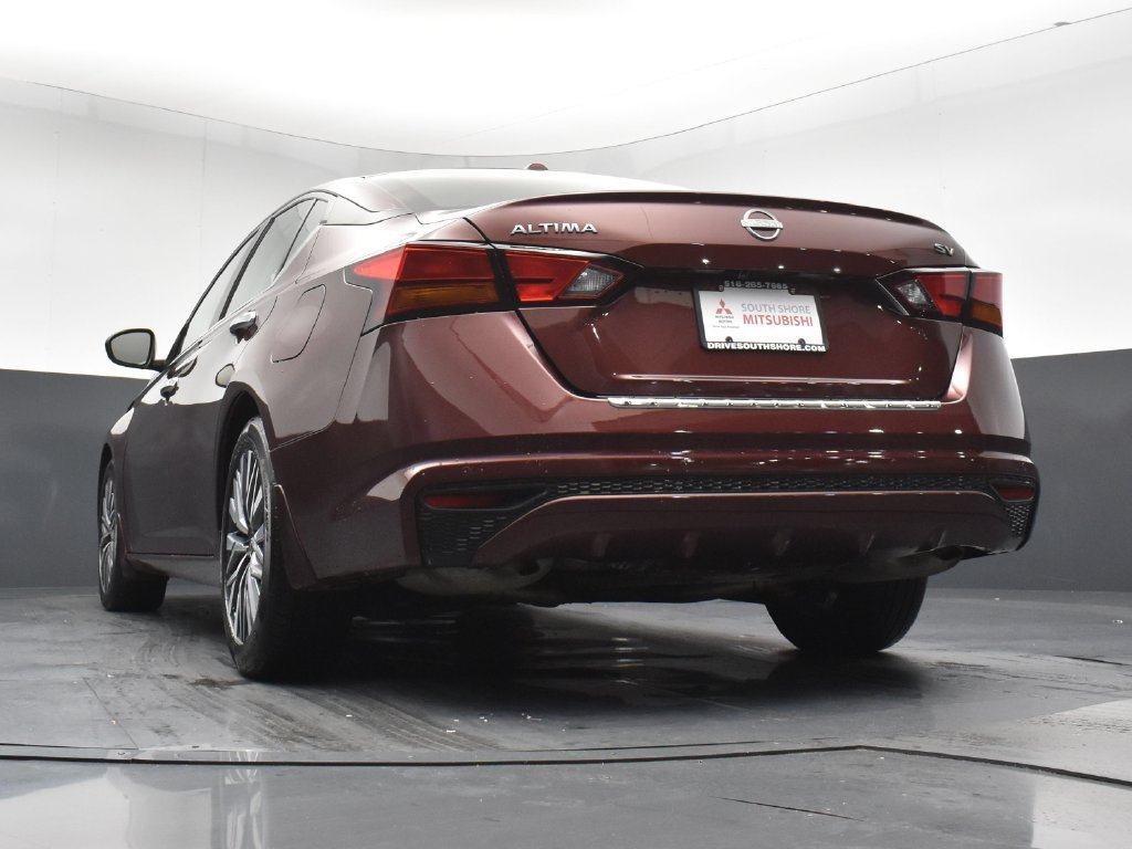 Used 2023 Red Nissan 2.5 SV image 22