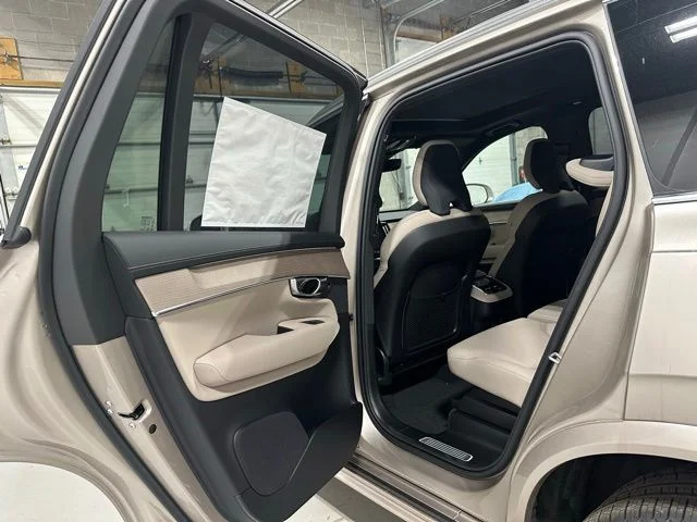New 2026 Bright Dusk Volvo Plus image 12