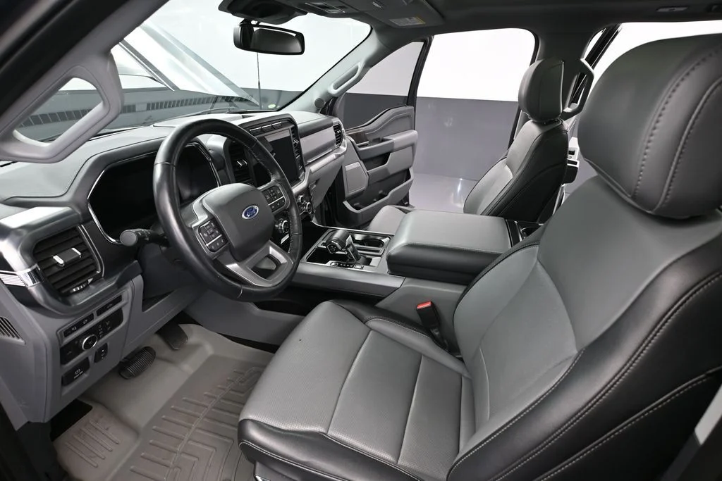 Used 2021 Blue Ford Lariat image 18