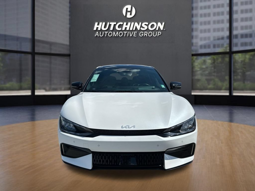 Used 2023  Kia GT image 2