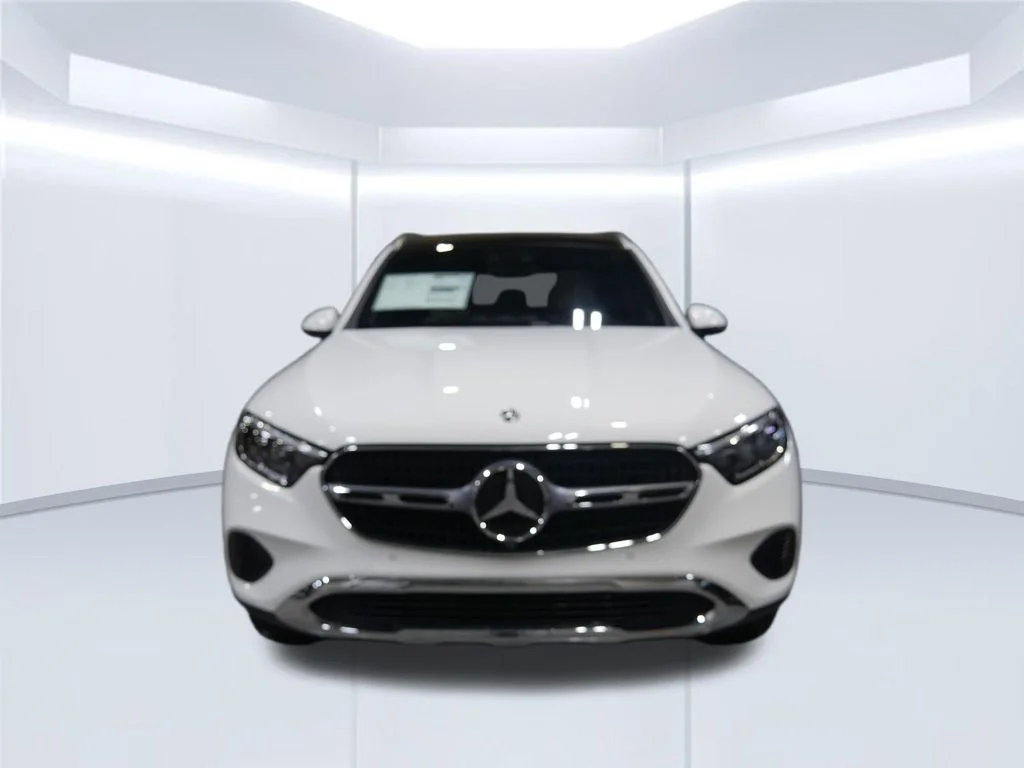 New 2026 Polar White Mercedes-Benz GLC 300 image 8
