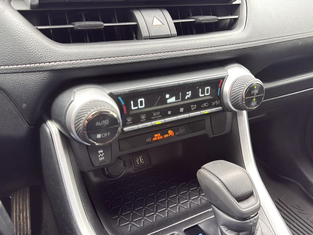 Used 2024 White Toyota LE image 19