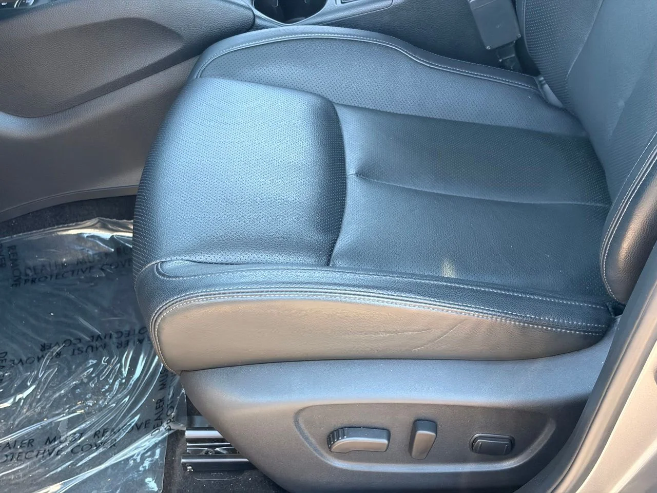 Used 2022 Gun Metallic Nissan SL image 18