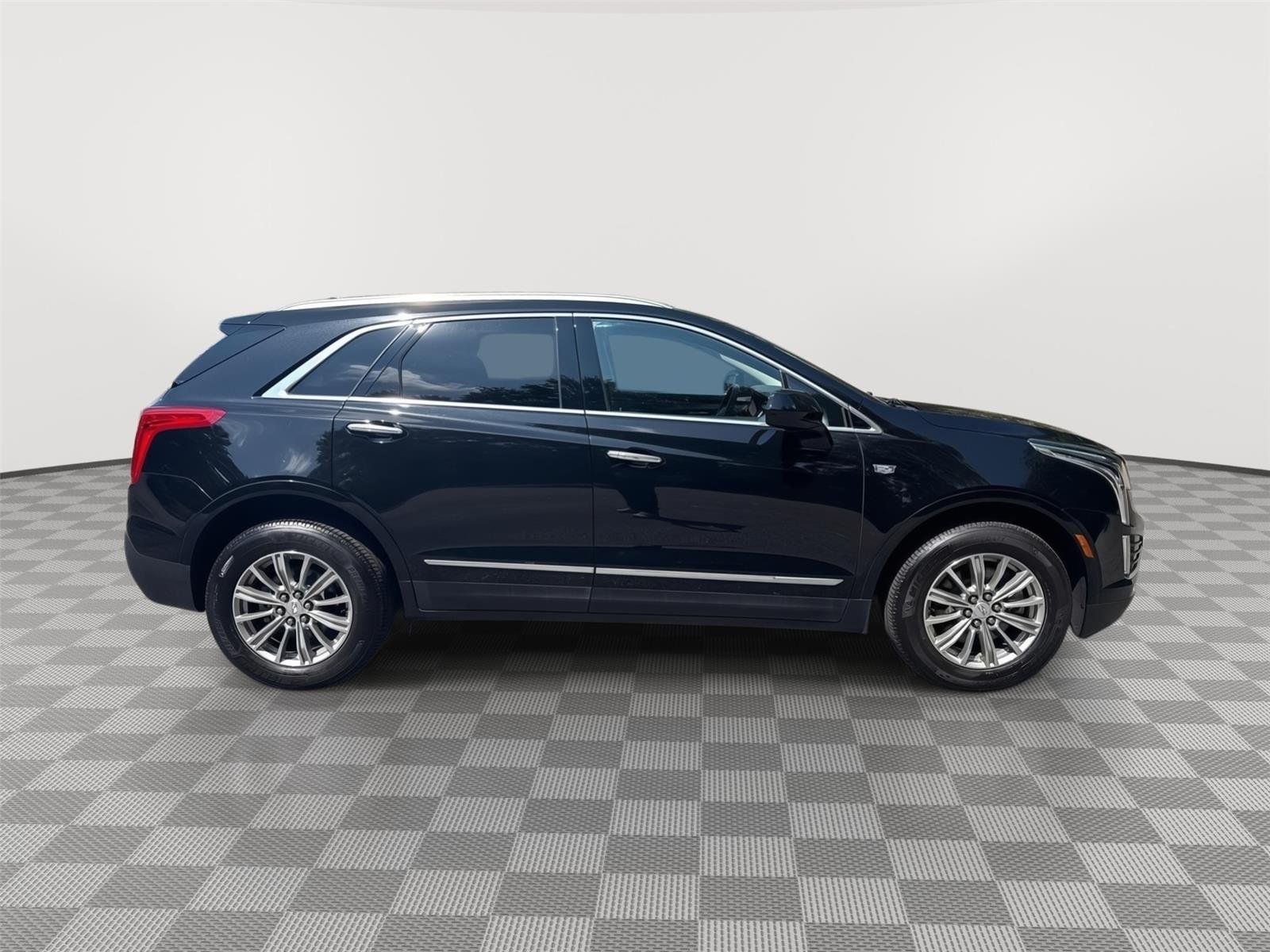 Used 2017 Stellar Black Metallic Cadillac Luxury FWD image 5