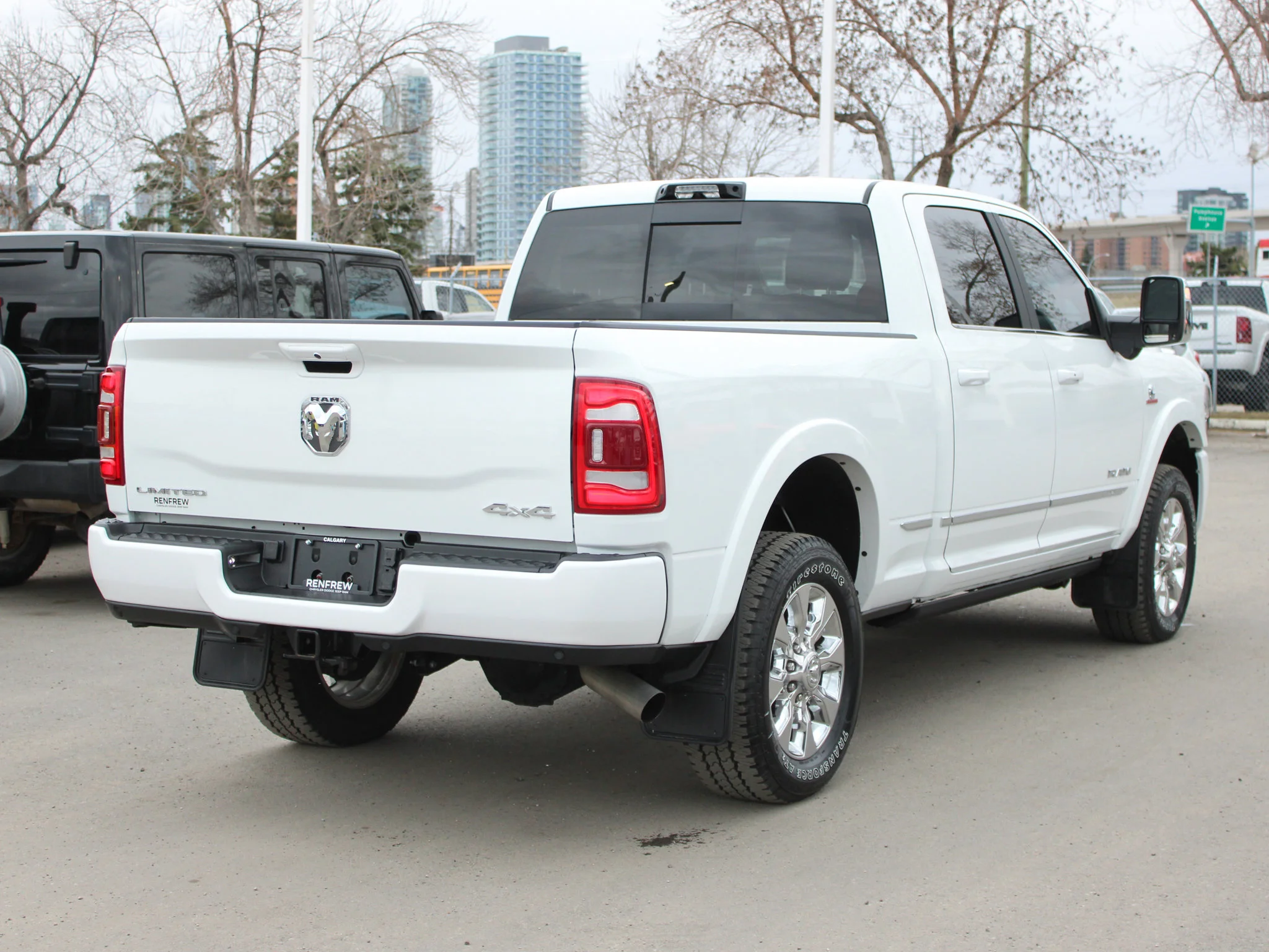 Certified Used 2024 White RAM Limited * No Accidents | Cummins | 5th Wheel & Gooseneck | Adaptive Cruise | Running Boards image 19